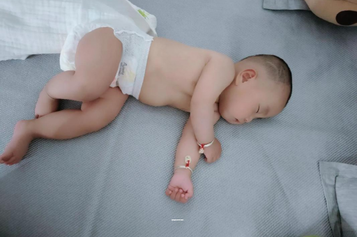 黔南宝宝上火有眼屎